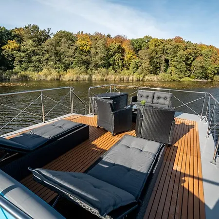 Hausboot Blue Bay Rivo Campi 400 * Buchholz (Mecklenburg-Vorpommern)